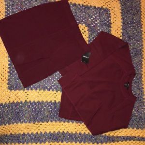 Burgundy sweatshirt and skit set